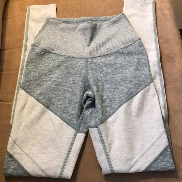 ALO Yoga Pants - ALO Yoga High-Waist Alosoft Sheila Legging